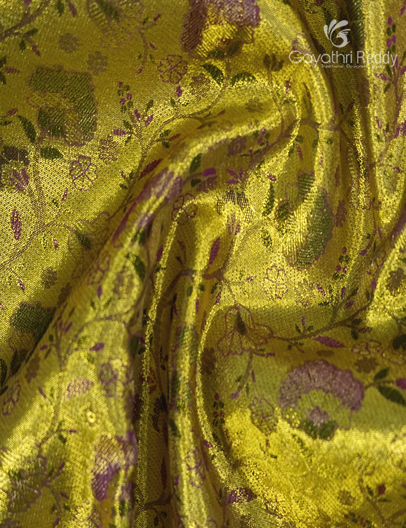 Pure Kanchipuram Silk Bridal Saree in Parrot Green and Magenta