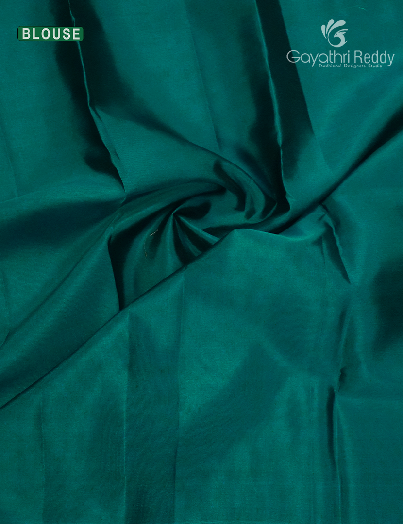 Pure Kanchipuram Silk  Saree in Peacock Blue ( Butta Style )