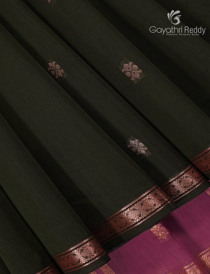 Kanchipuram Sico Saree in Deep Green and Rose Pink