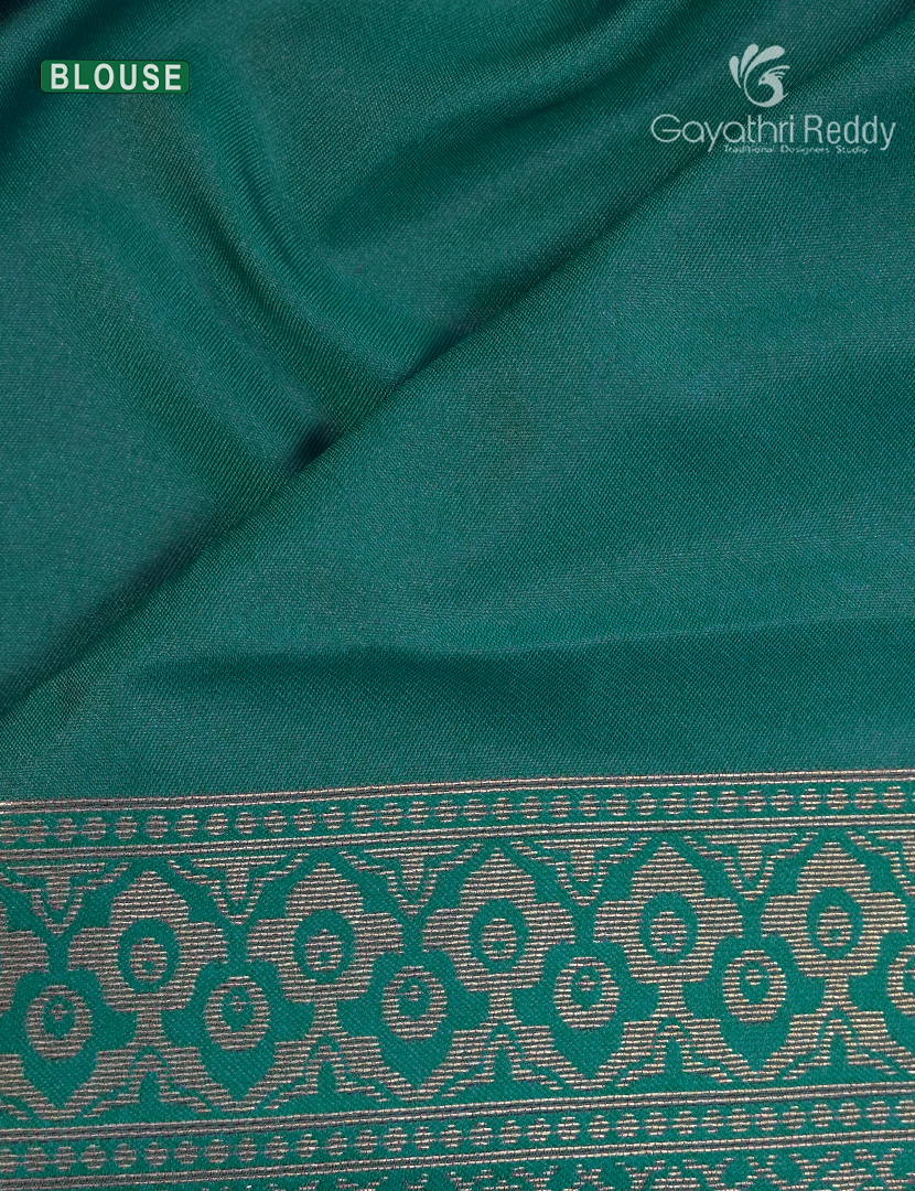 Semi Kanchipuram Art  Silk Saree in Rani Pink and Deep Rama Green