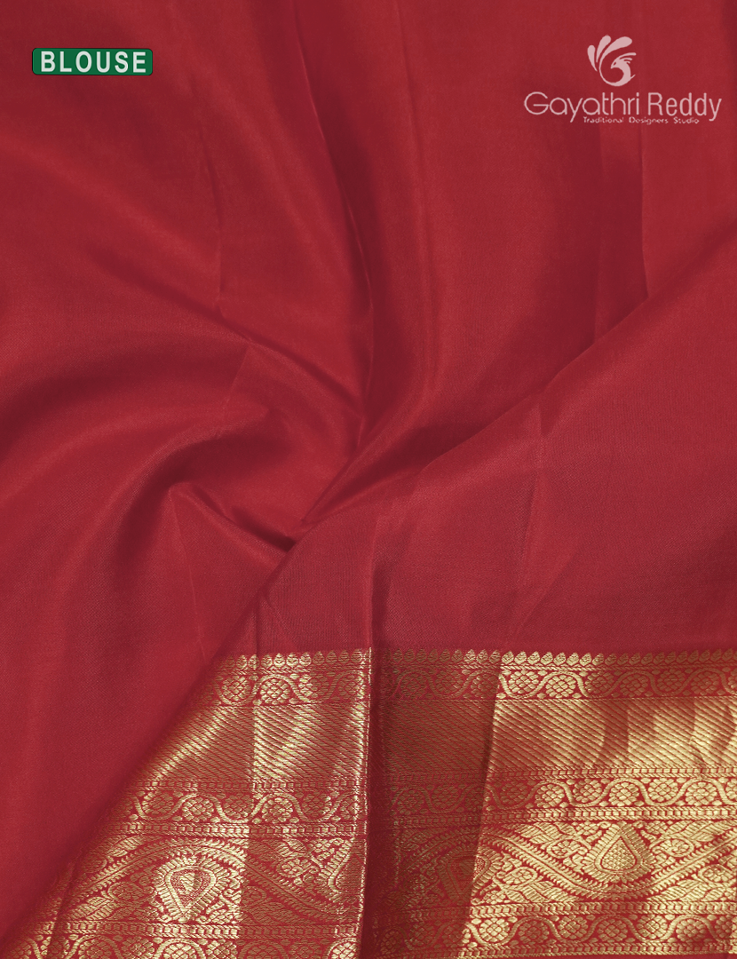 Pure Kanchipuram Silk Talambralu  Saree in Cream and Red
