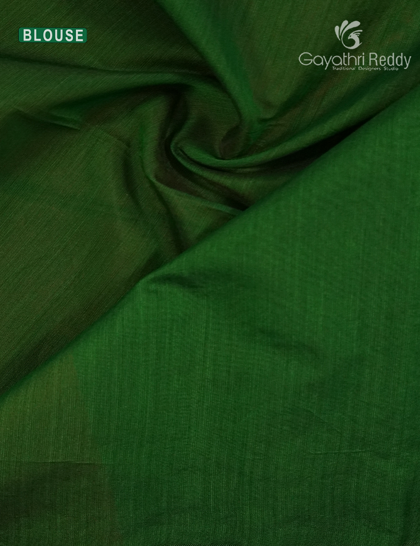 Kanchipuram Sico Saree in Deep Rust and Green