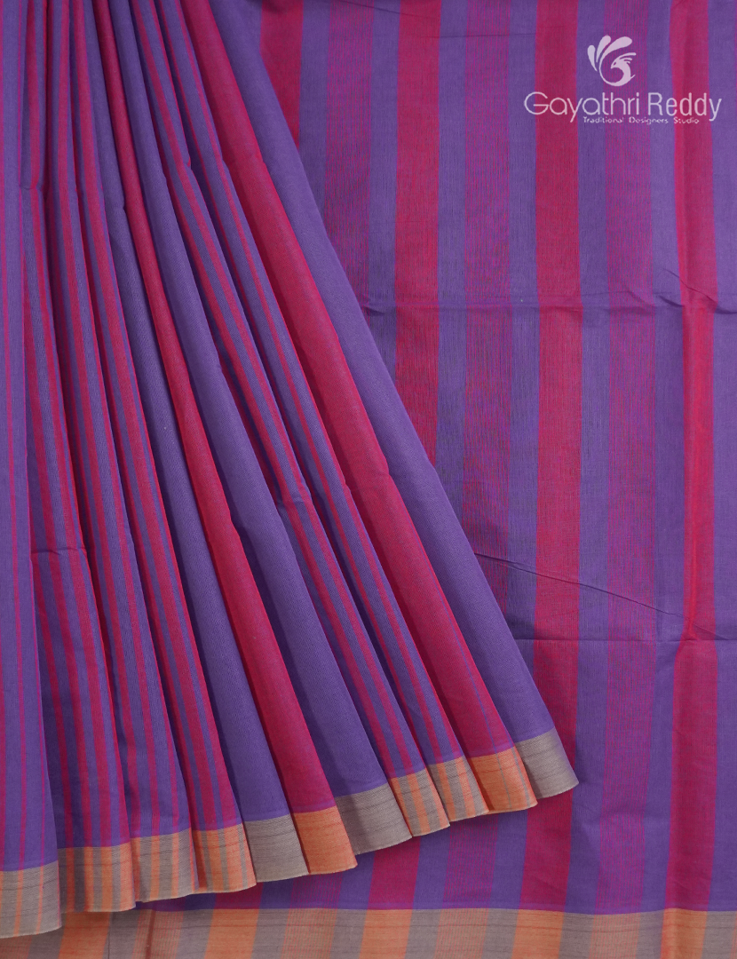 Pure Handloom Cotton Saree in Magenta