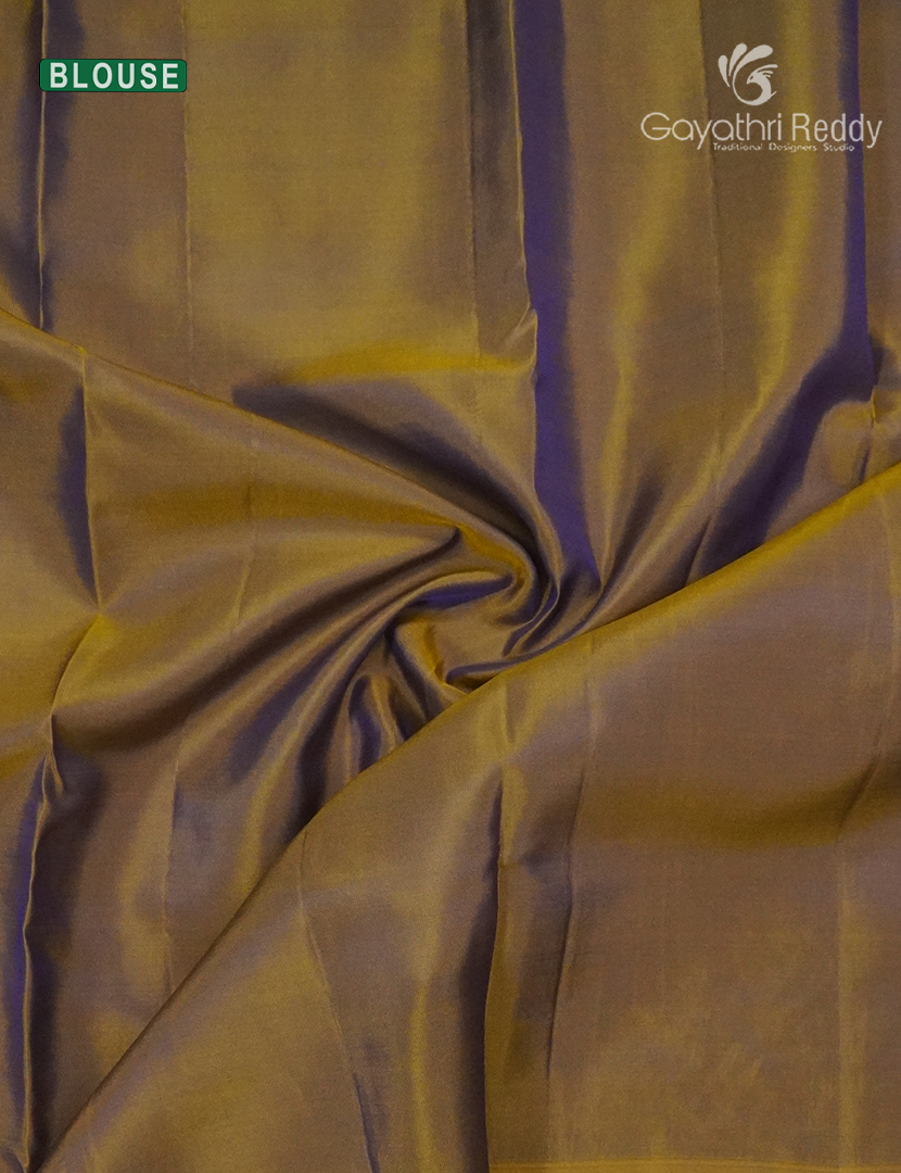Pure Kanchipuram Silk  Saree in Purple ( Butta Style )