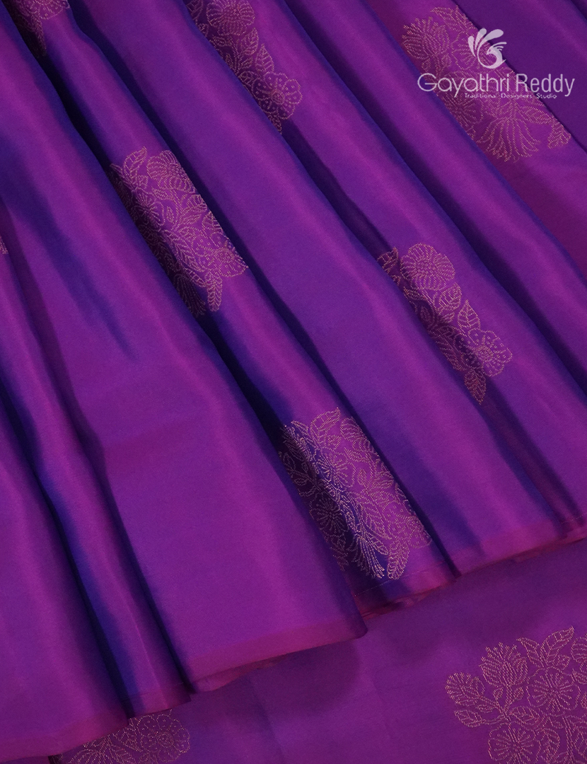 Pure Kanchipuram Silk  Saree in Purple ( Butta Style )