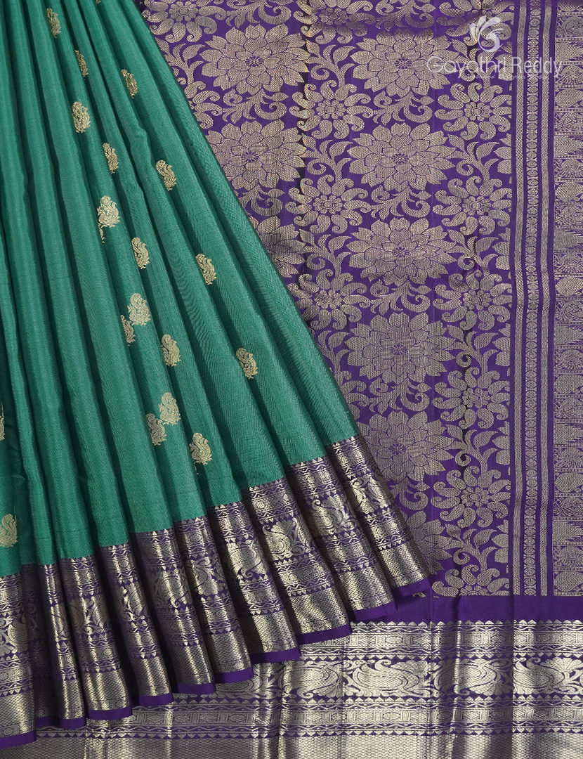 Pure Kanchipuram Vintage Silk Saree ( Medium Border ) in Sea Green and Deep Violet