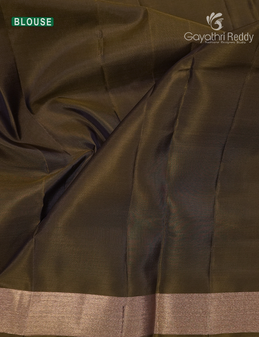 Pure Kanchipuram Silk Saree in Blue ( Small Borders )