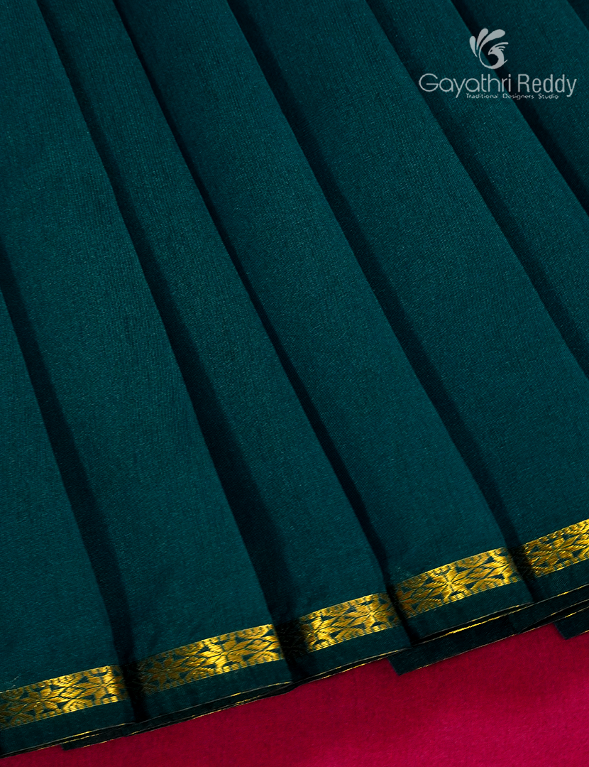 Silk Cotton Saree in Deep Mango Green and Rani Pink