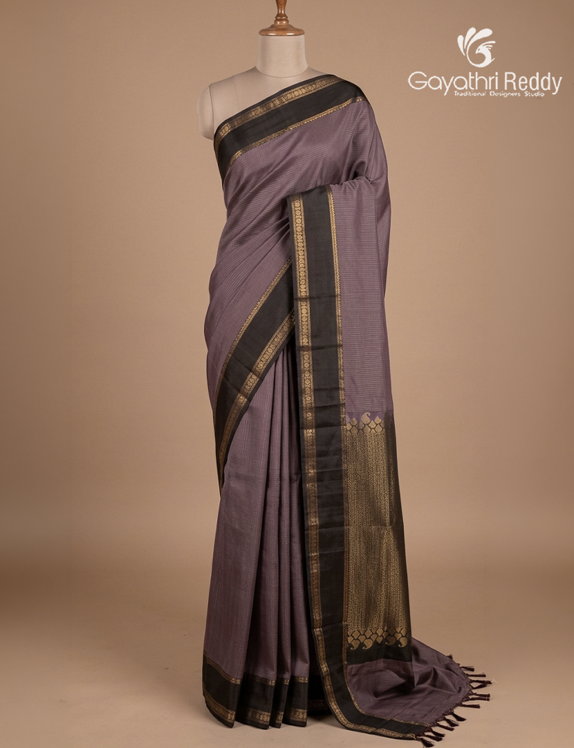 Pure  Kanchipuram Light Weight Silk Saree in Mauve Wine and Deep Brown