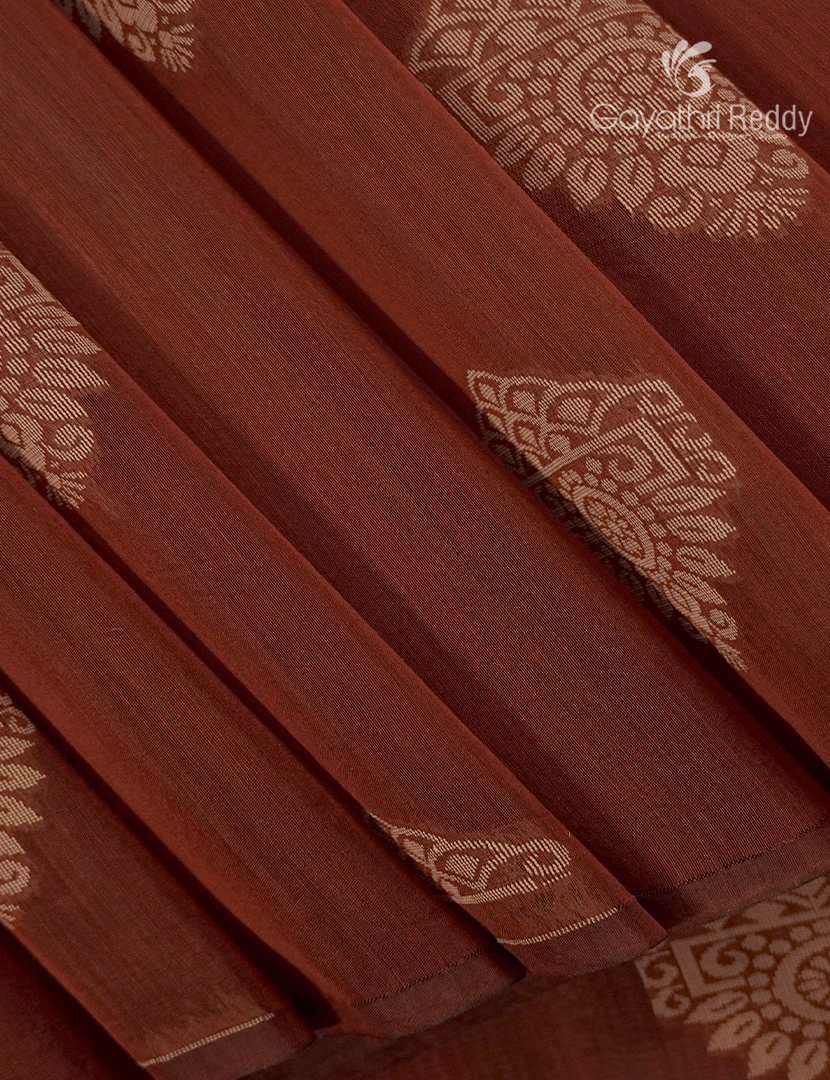 Kanchipuram Sico Saree in Deep Rust and Green