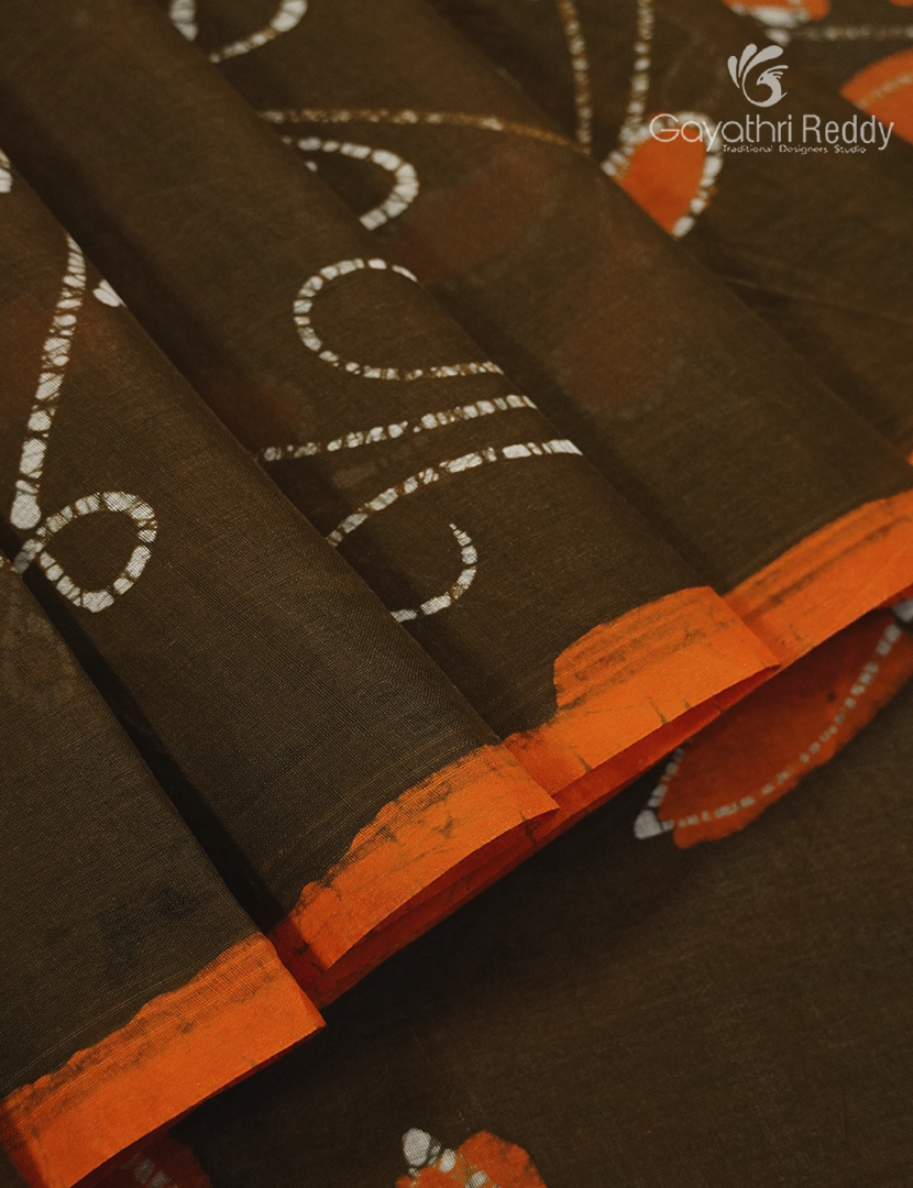Cotton Batik Print Saree in Deep Mehendi Green and Orange