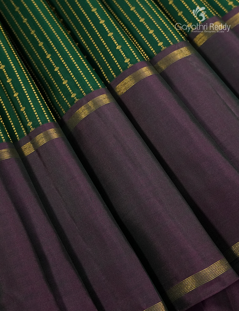 Pure Kanchi Vintage Saree in Deep Green and Deep Brown