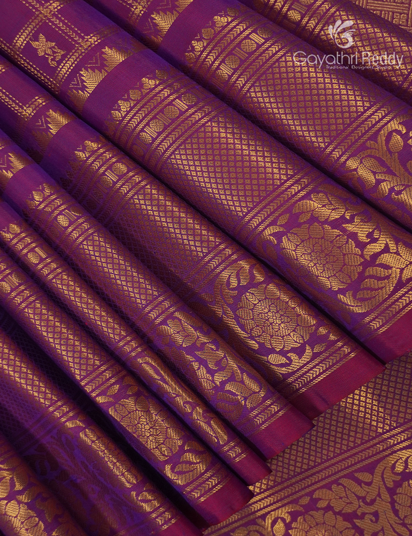 Pure Gadwal Silk Saree in Deep Magenta
