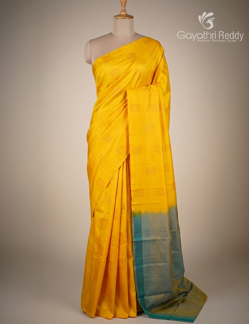 Pure Kanchipuram Silk  Saree in Yellow ( Butta Style )