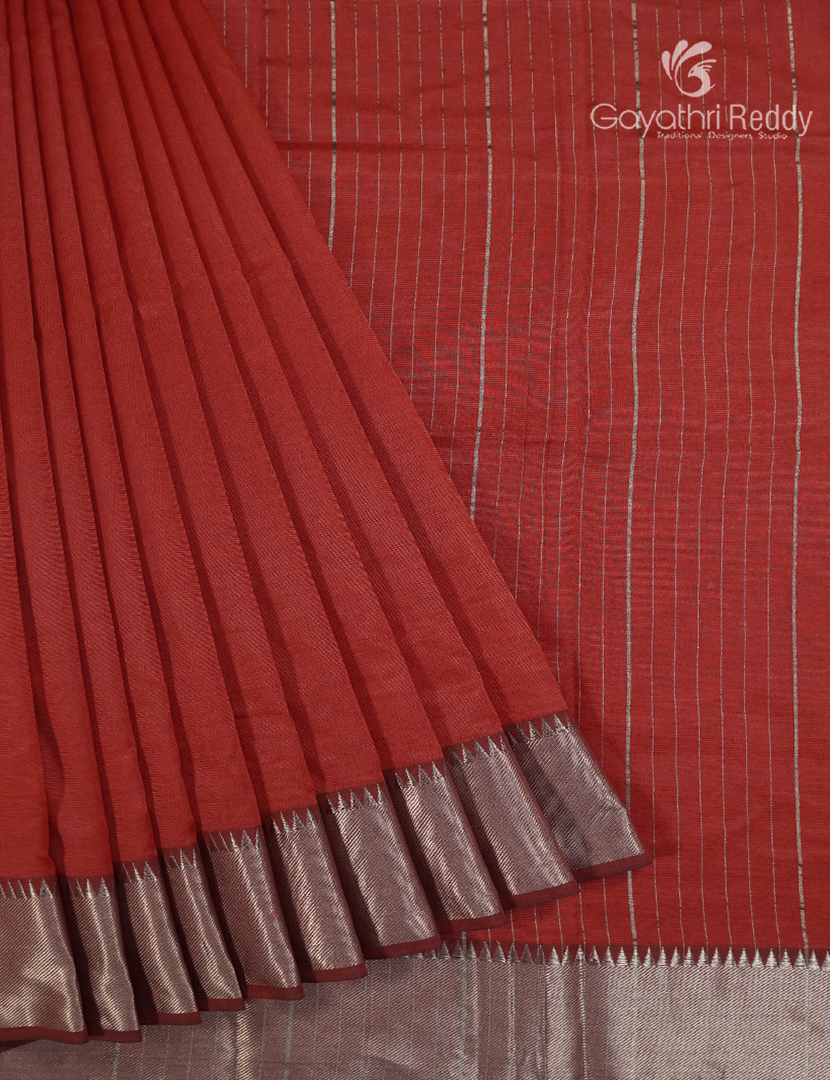 Mangalagiri Pattu Saree in Red