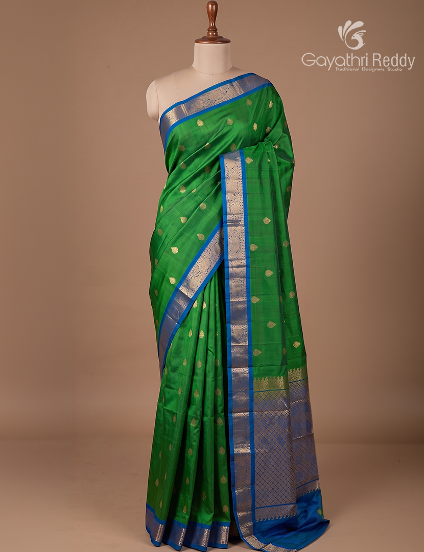 Pure Kanchipuram Silk Saree in Deep Leaf Green and Deep Peacock Blue