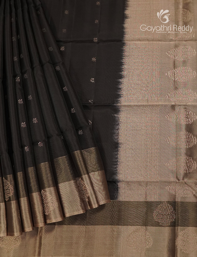 Pure  Kanchipuram Light Weight Silk Saree in Black