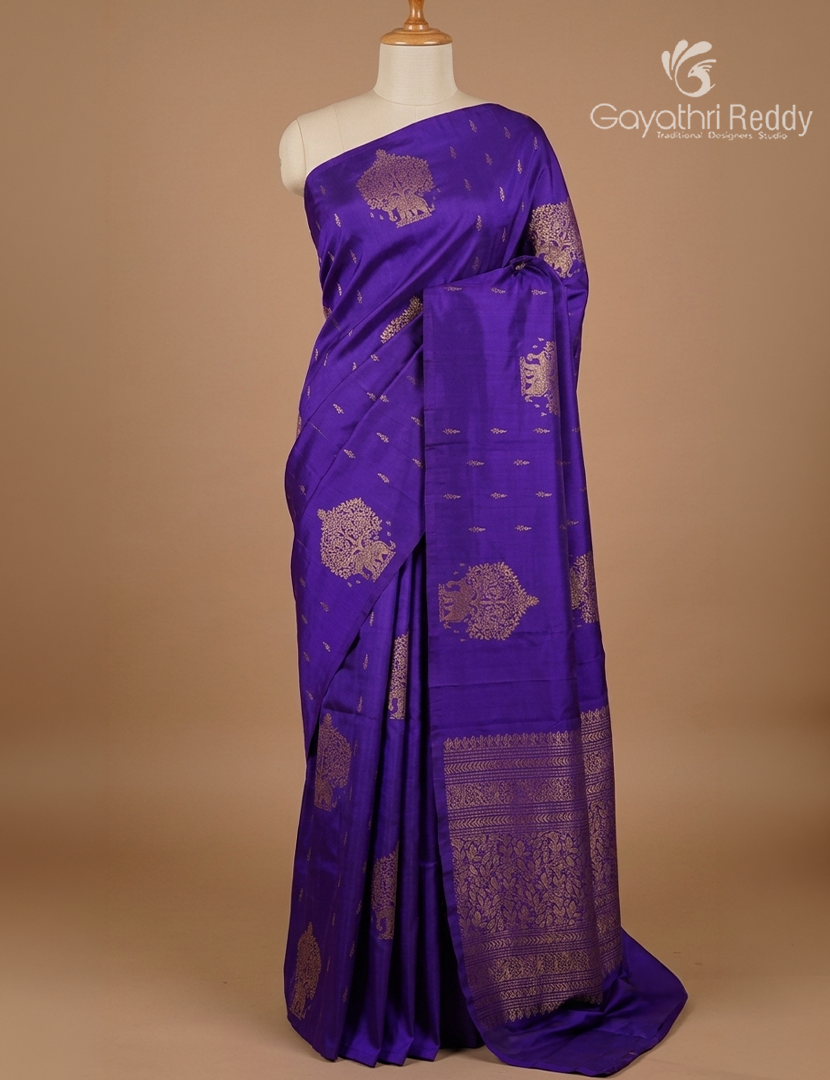 Pure Kanchipuram Silk  Saree in Violet ( Butta Pattern )