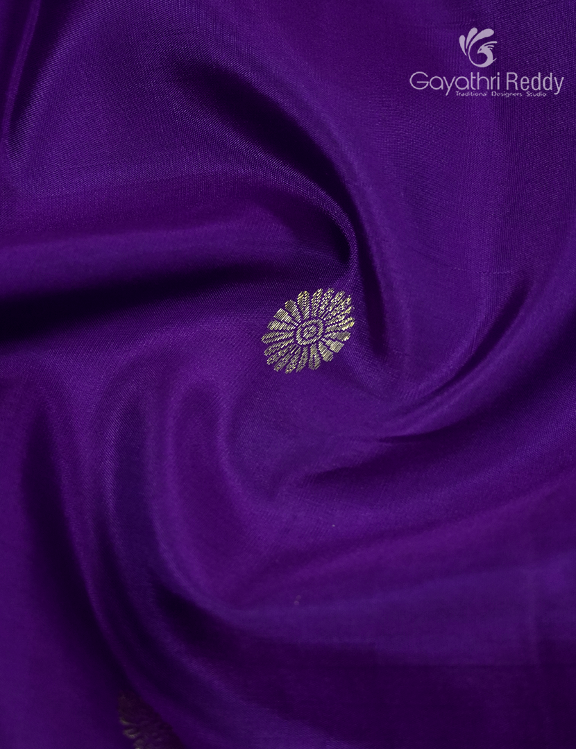 Pure Kanchipuram Silk Vintage Saree in Purple