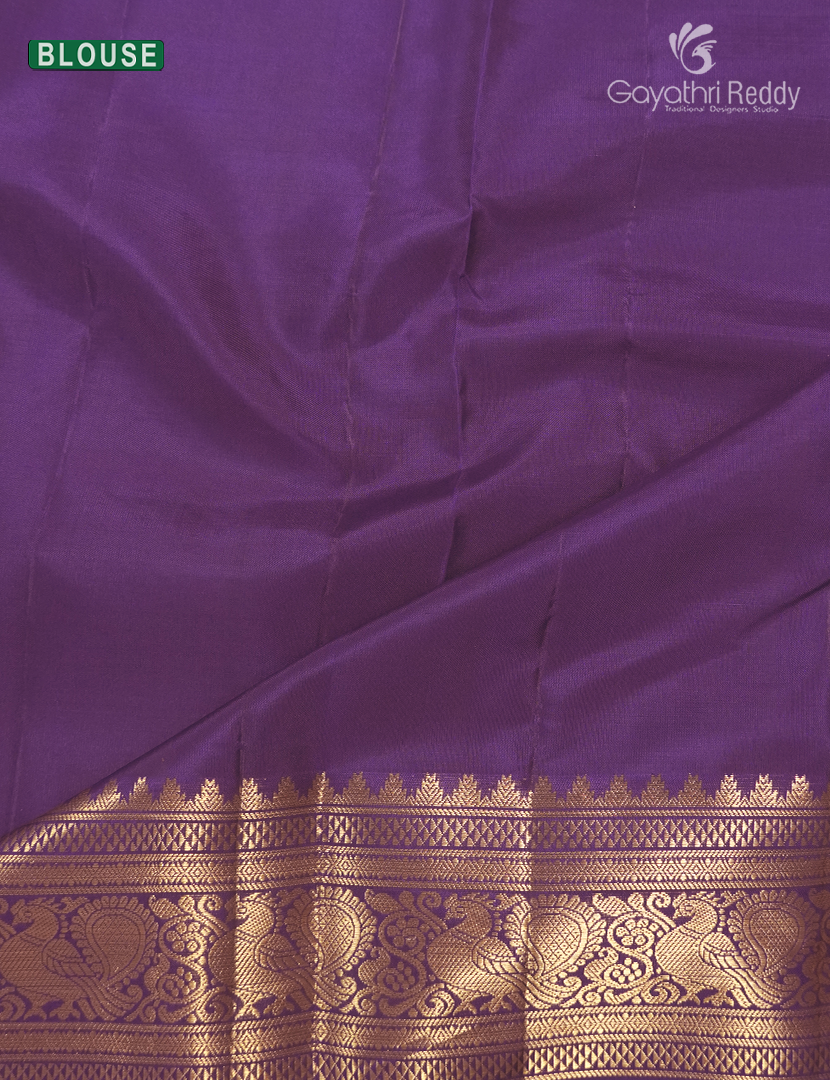 Pure Kanchipuram Vintage Silk Saree ( Medium Border ) in Light Peach and Purple and