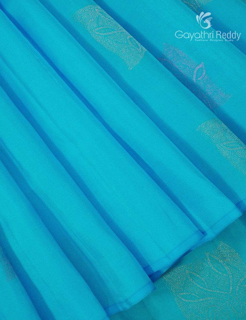 Pure Kanchipuram Silk  Saree in Sky Blue ( Butta Style )
