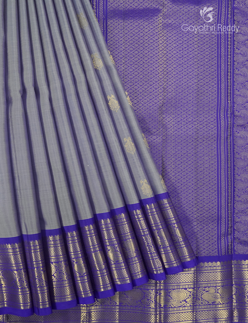 Pure Kanchipuram Vintage Silk Saree ( Medium Border ) in Grey and Dark Blue