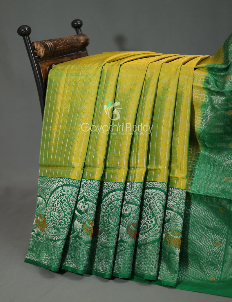 Latest Lightweight Kollam Pattu Sarees Collections - YouTube