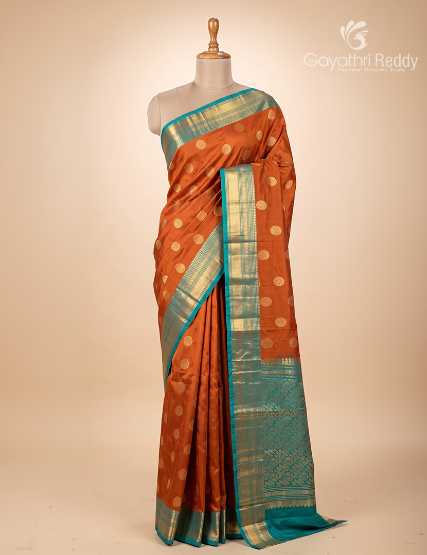 Pure Kanchipuram Silk Saree in Deep Rust and Deep Peacock Green