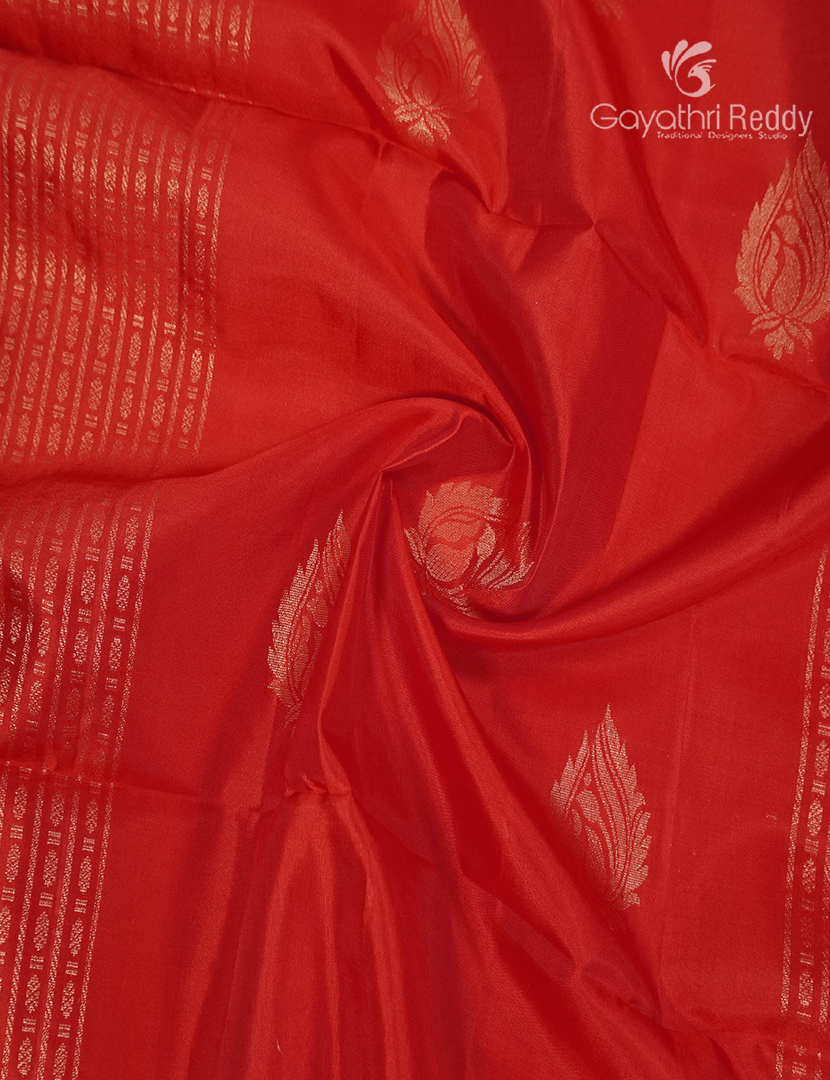 Pure  Kanchipuram Light Weight Silk Saree in Orange