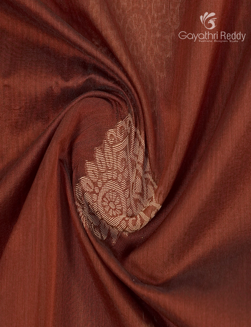 Kanchipuram Sico Saree in Deep Rust and Green