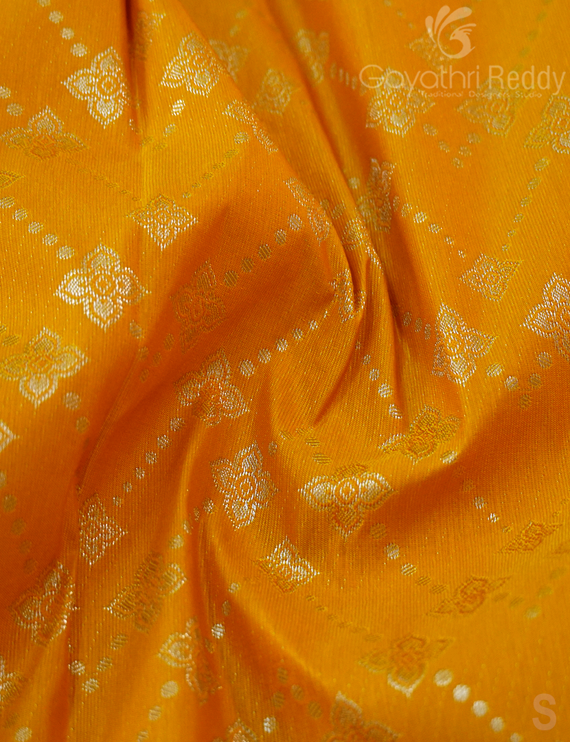 SEMI KANCHI PATTU-SP1840