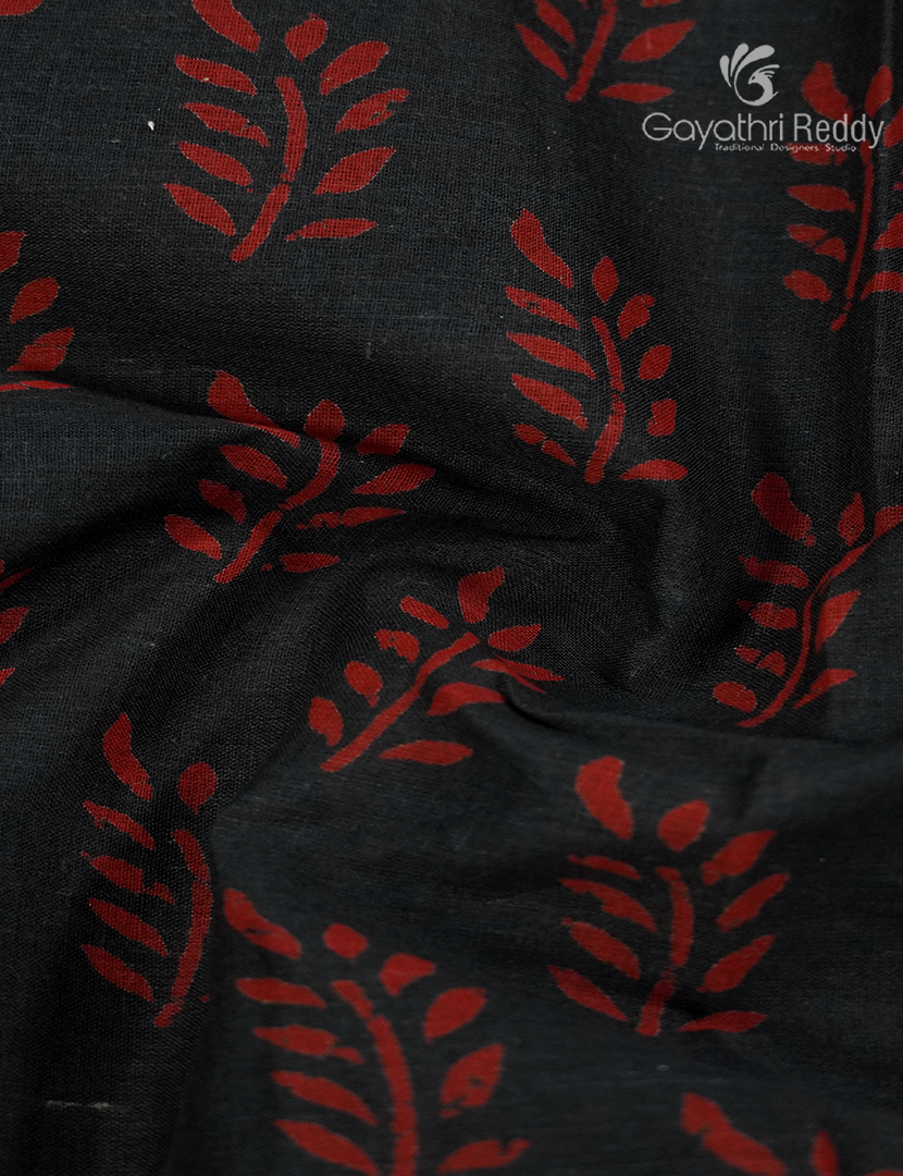 Vidharbha Cotton Saree in Black , Maroon and White