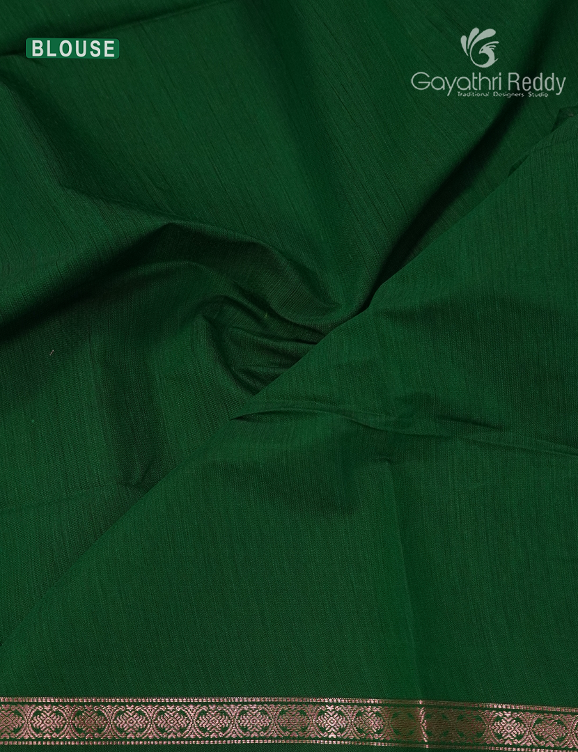 Kanchipuram Sico Saree in Deep Majenta and Green