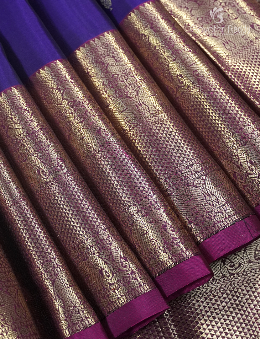 Pure Kanchipuram Vintage Silk Saree ( Medium Border ) in Deep Blue and Deep Magenta