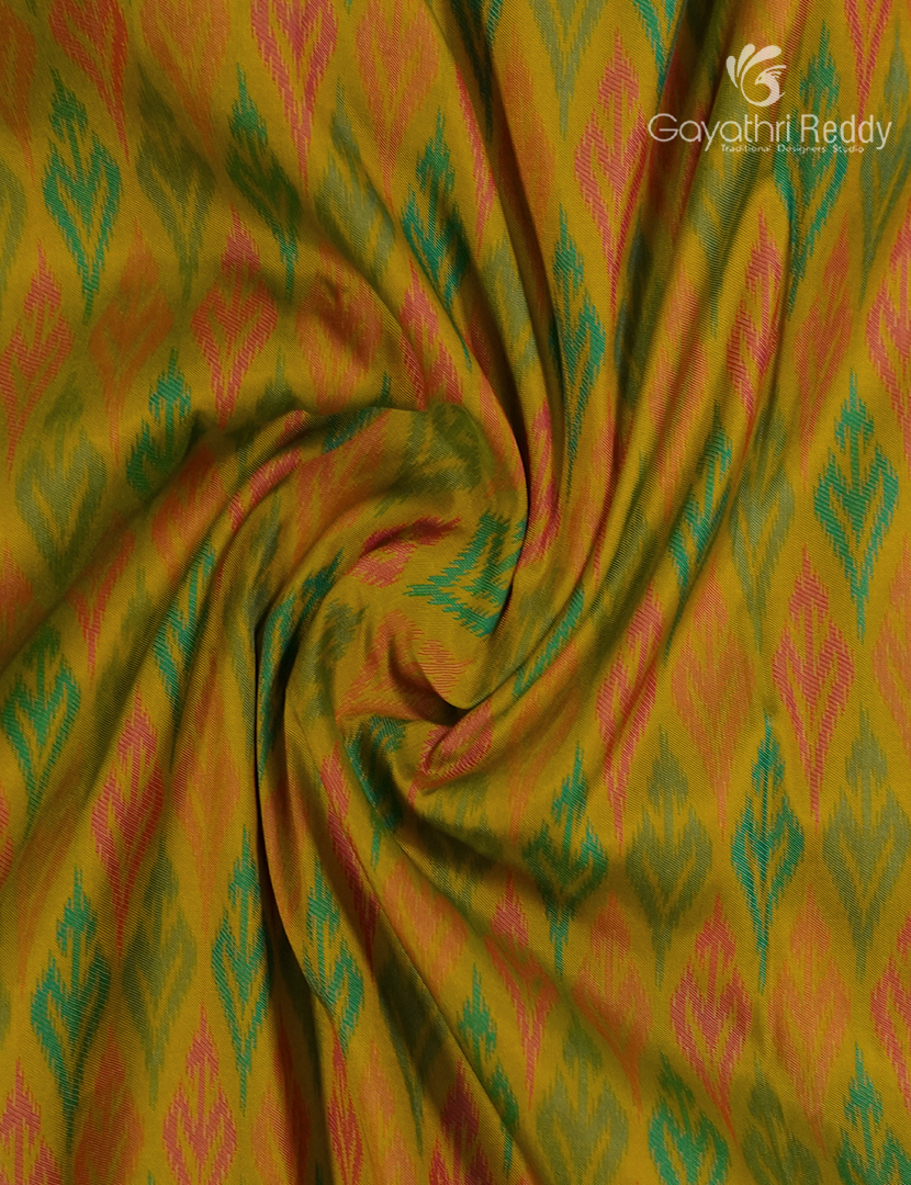 Semi Kanchipuram Silk Saree in Dry mehendi and  Parrot Green