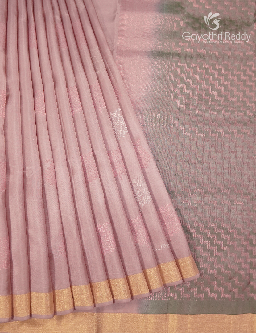 Pure Kanchipuram Silk Saree in Pastel Peach ( Small Borders )