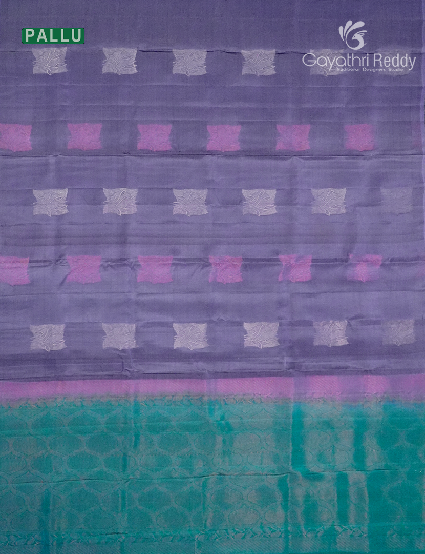 Pure Kanchipuram Silk  Saree in Lavender ( Butta Style )