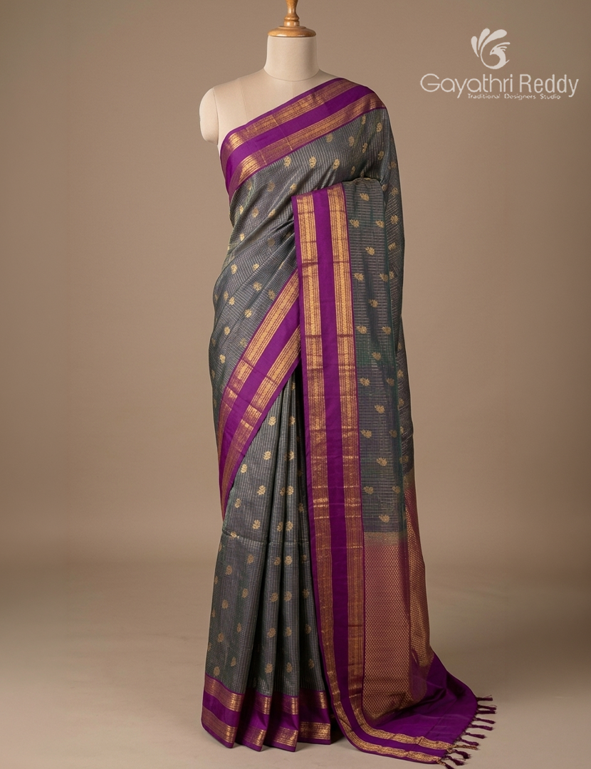 Pure Kanchipuram Vintage Silk Saree in Grey and Purple