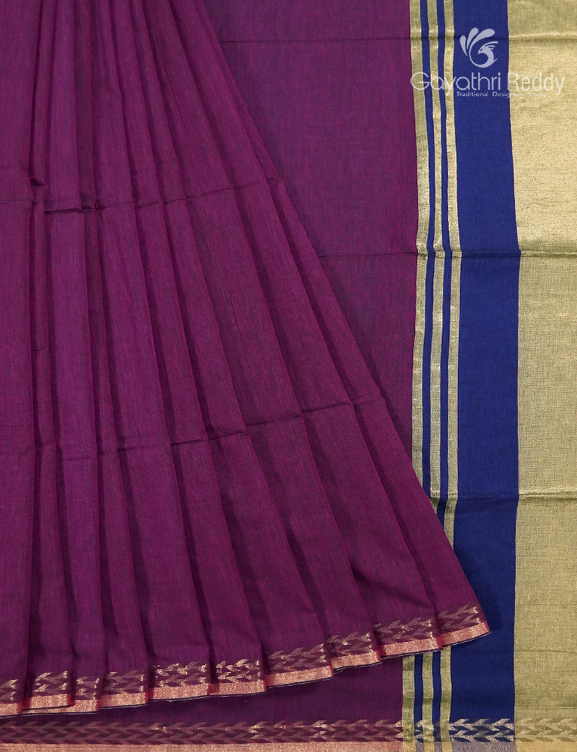 Jamdani Cotton Saree in Deep Magenta