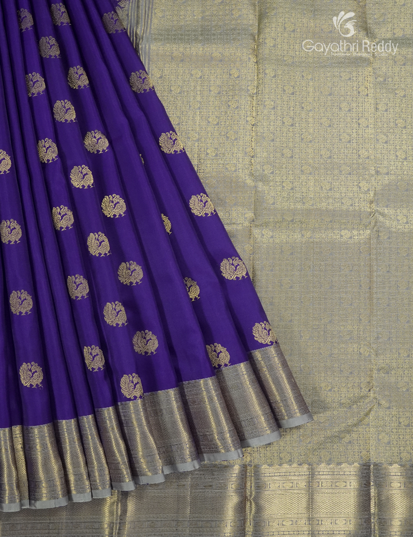 Pure Kanchipuram Vintage Silk Saree ( Medium Border ) in Deep Violet and Grey