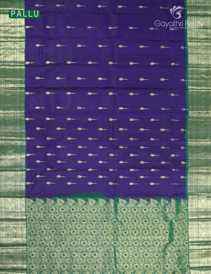 Pure Kanchipuram Vintage Silk Saree ( Medium Border ) in Deep Violet and Bottle Green and