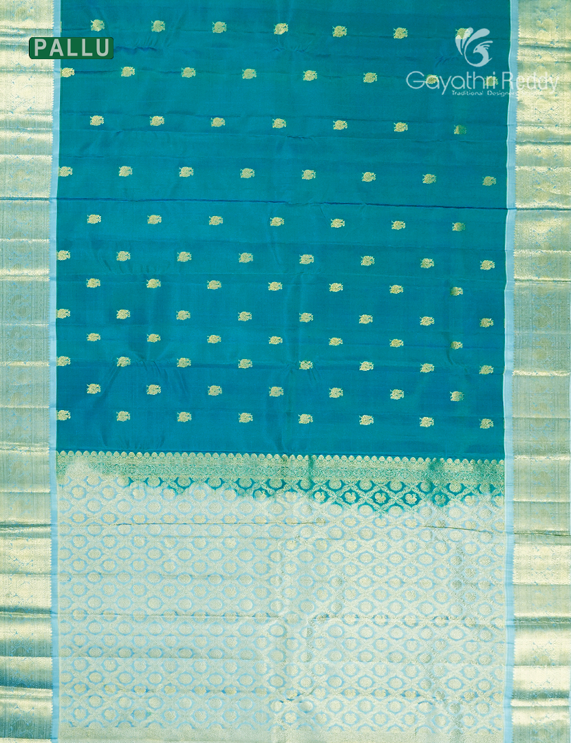 Pure Kanchipuram Silk Saree in Deep Rama Green and Sea Blue (Medium Borders )