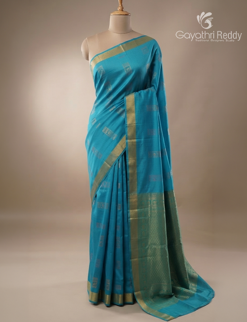 Pure Kanchipuram Silk Saree in Sky Blue and Sea Green ( Small Borders )
