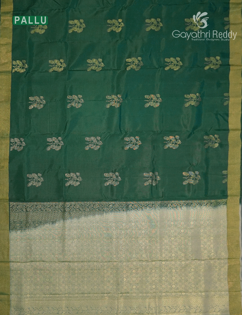 Pure Kanchipuram Silk Saree( Small Borders )-KP8877