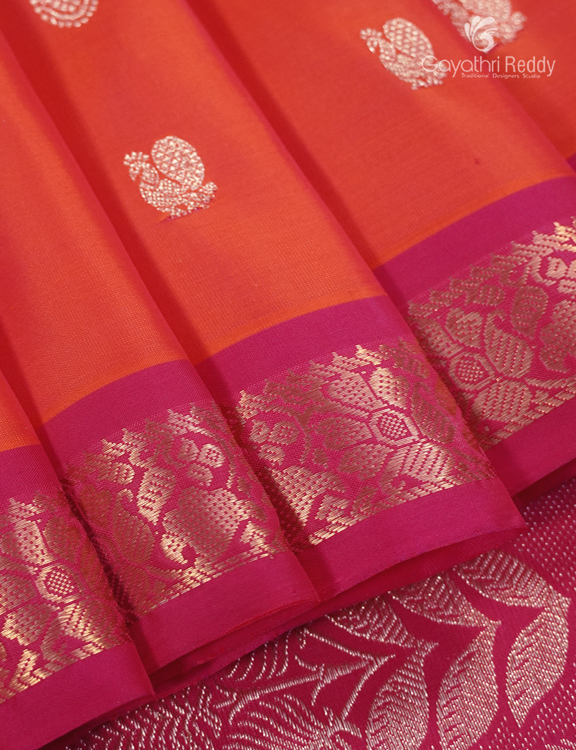 Pure Kanchipuram Vintage Saree ( Small Border ) in Orange and Rani Pink