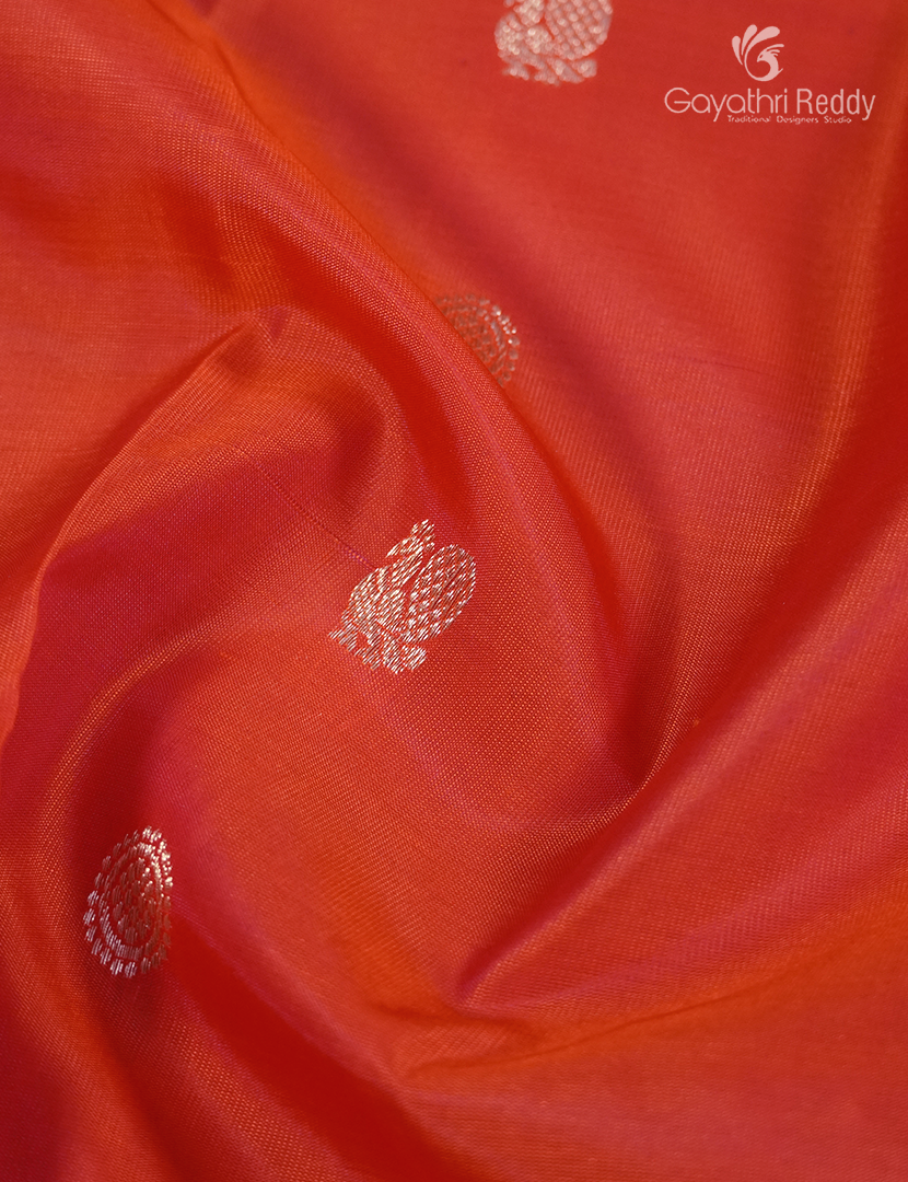 Pure Kanchipuram Vintage Saree ( Small Border ) in Orange and Rani Pink