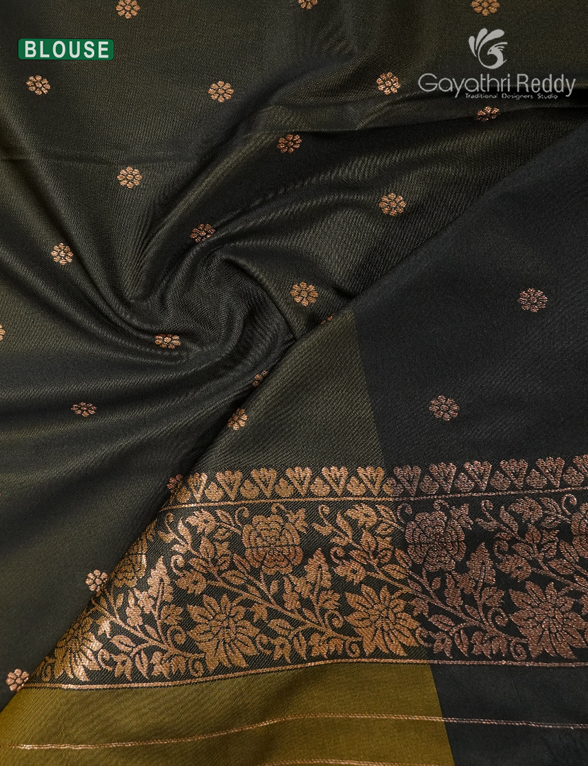 Semi Kanchipuram Art Silk Saree in Deep Mehendi Green