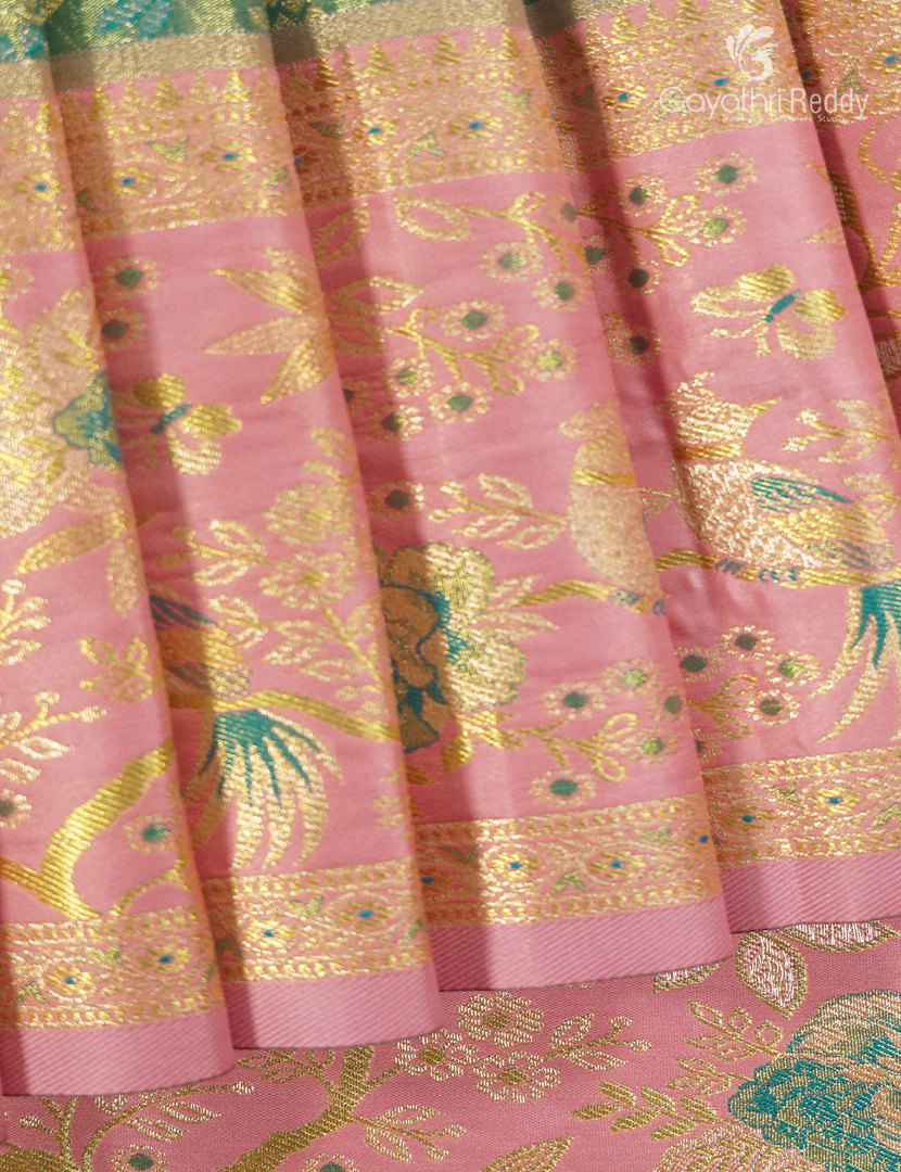 Semi Kanchipuram Silk Saree in Pista Green  and Onion Peach
