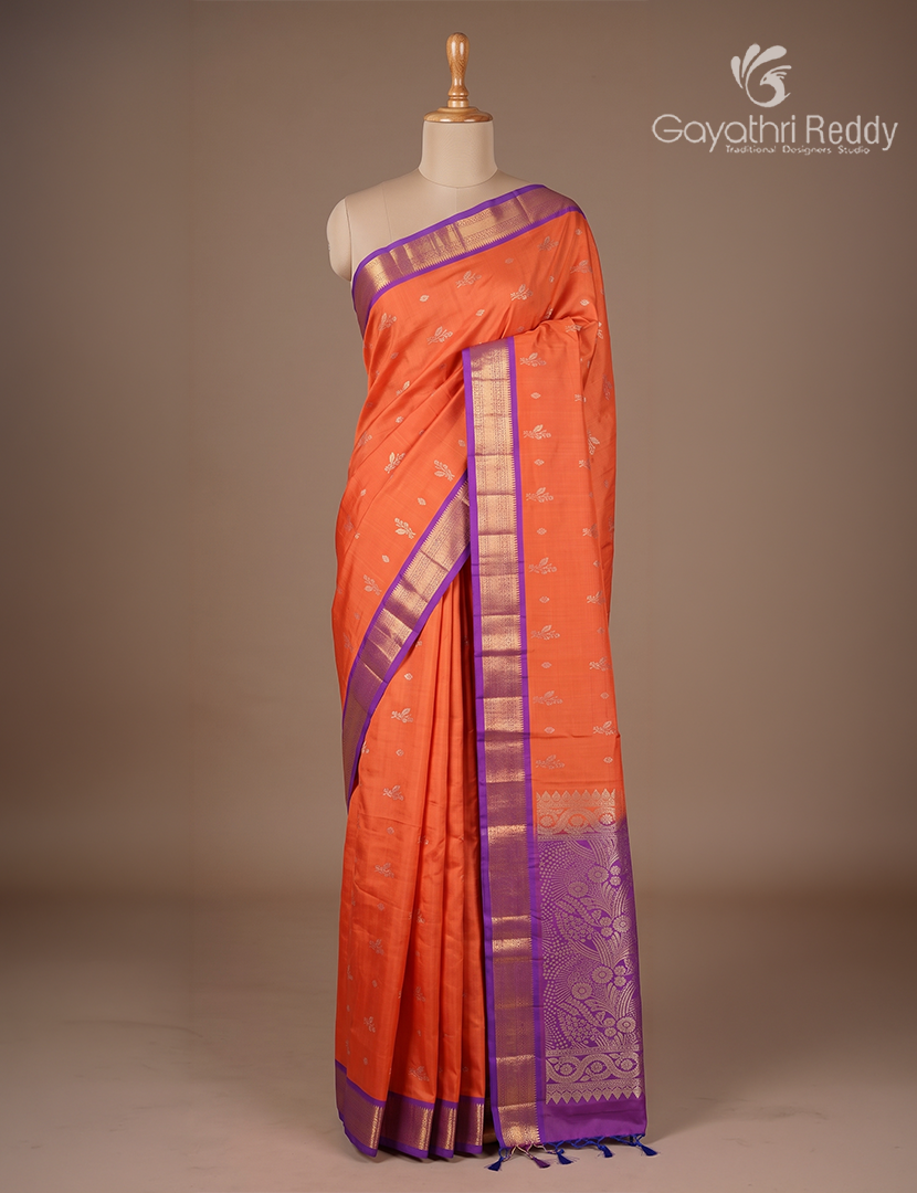 Light weight kanchipuram Silk Saree in Orange and Purple