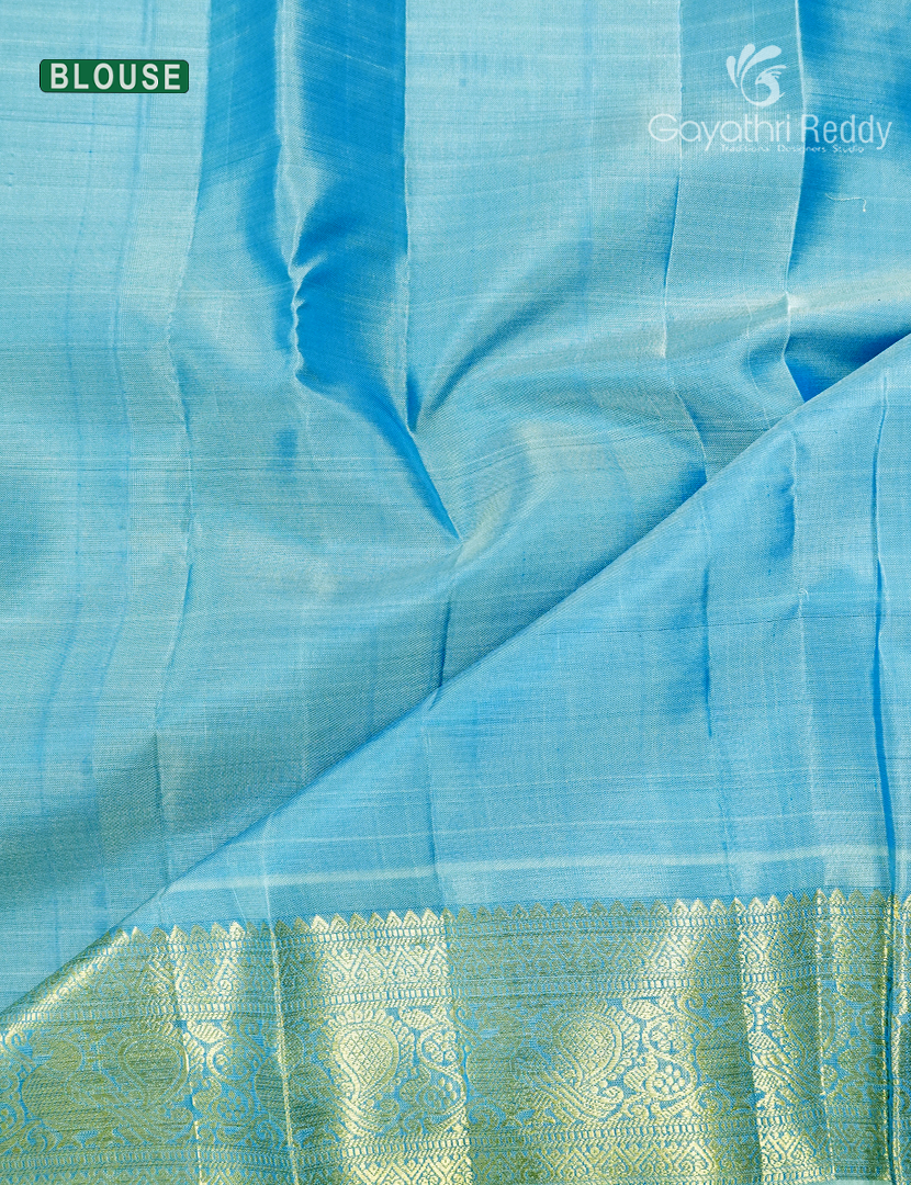 Pure Kanchipuram Silk Saree in Deep Rama Green and Sea Blue (Medium Borders )